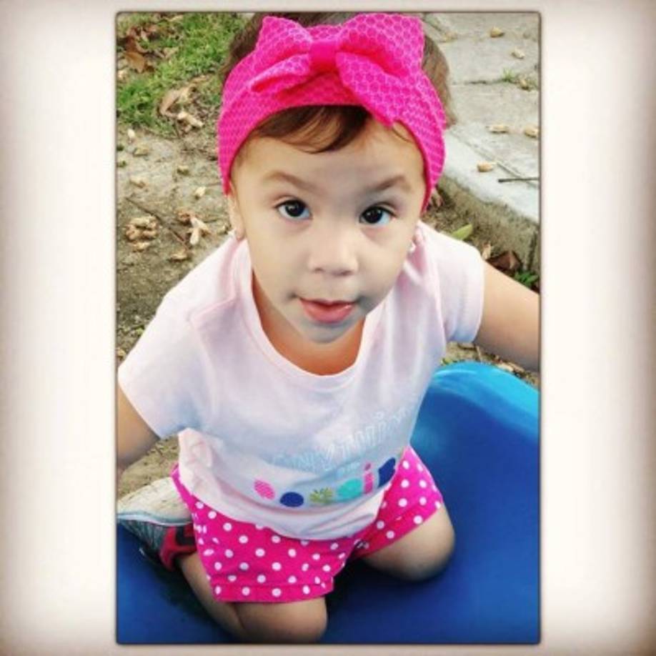 Como la consentida de mamá, así se describe, Marian (2), ella quiere ser modelo y doctora.