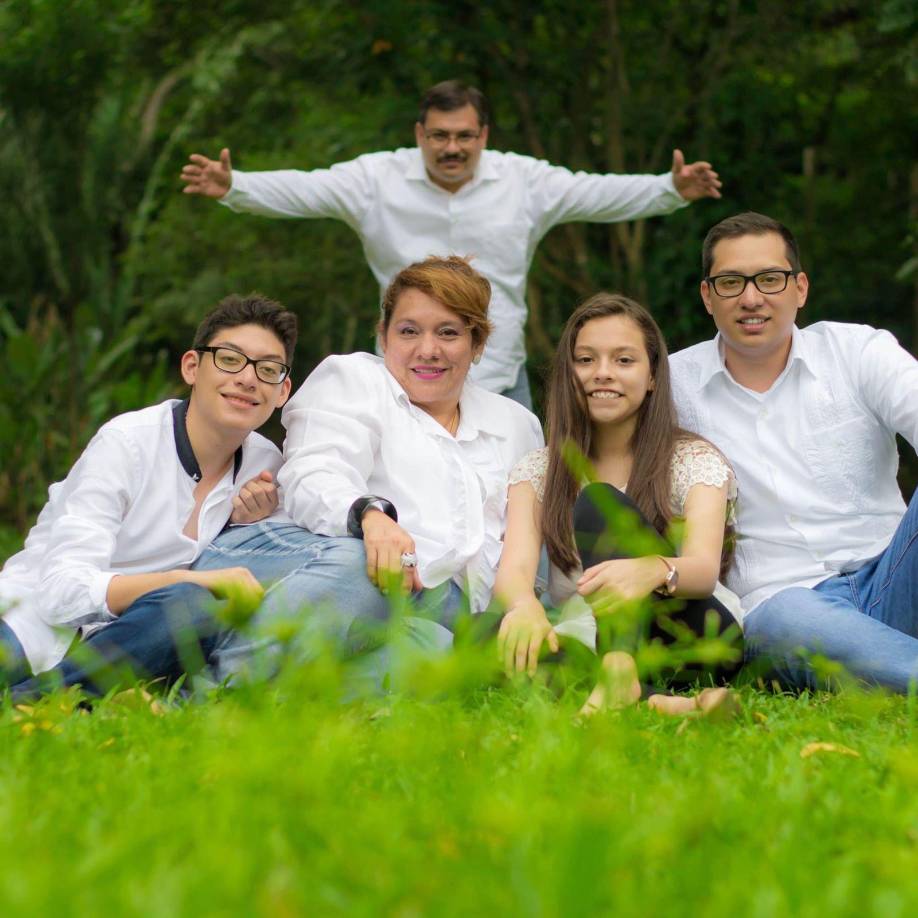 Lamentablemente la salud de su progenitor comenzó a decaer y fue ingresado de emergencia al Instituto Hondureño de Seguridad Social, donde falleció luego de tres semanas. 