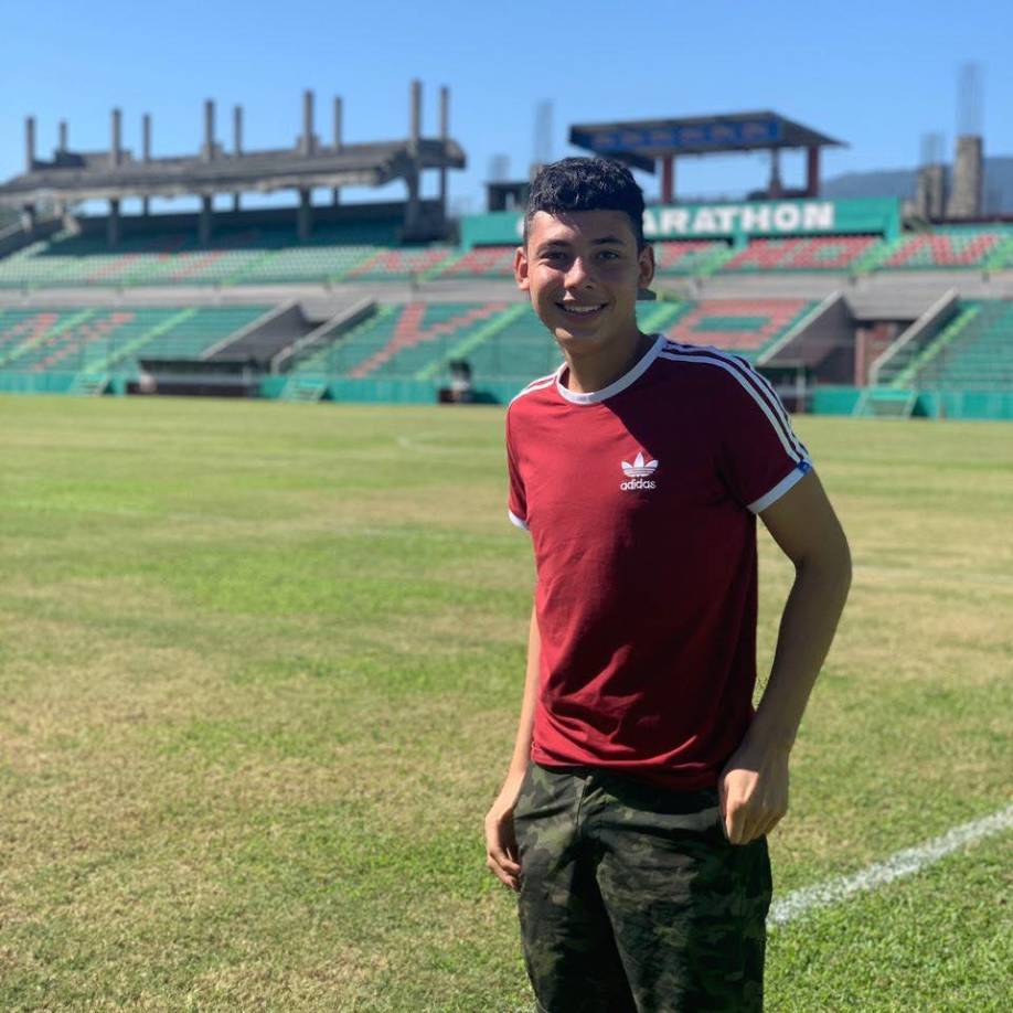 Fernando Henderson de 18 años es otra de las tres víctimas mortales en donde murió Anuar Jiménez.