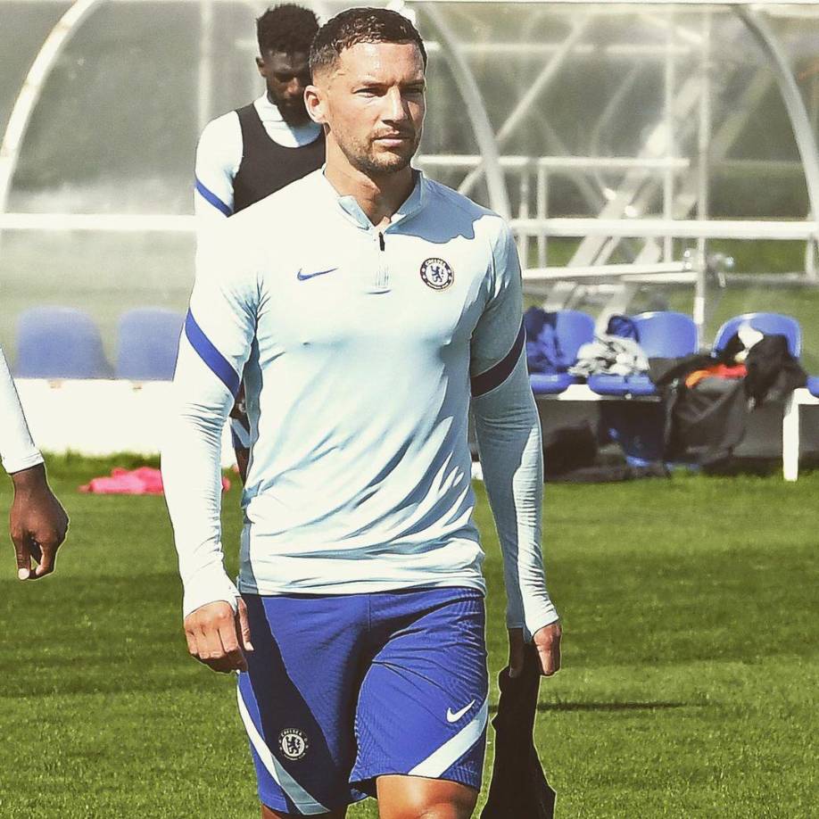 El Chelsea rápidamente desembolsó 40 millones de euros por su traspaso. El británico firmó un contrato de cinco temporadas.