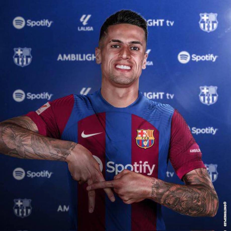 ¡João Cancelo, muy cerca de fichar por el Barça! Llegará cedido con opción de compra. La voluntad del jugador ha sido clave para que se realice la operación. Informa José Álvarez de El Chiringuito.