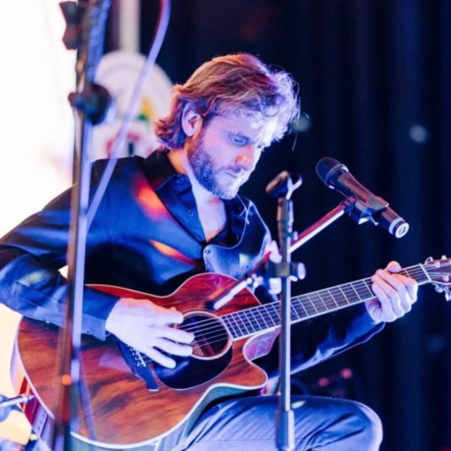 El viernes, el artista Ferdinando Zornita estará desde las 8:00 pm en Mario´s Stake House en barrio Río de Piedras y el sábado desde las 7:00 pm llega al Centro Comercial Ágora en avenida Circunvalación.