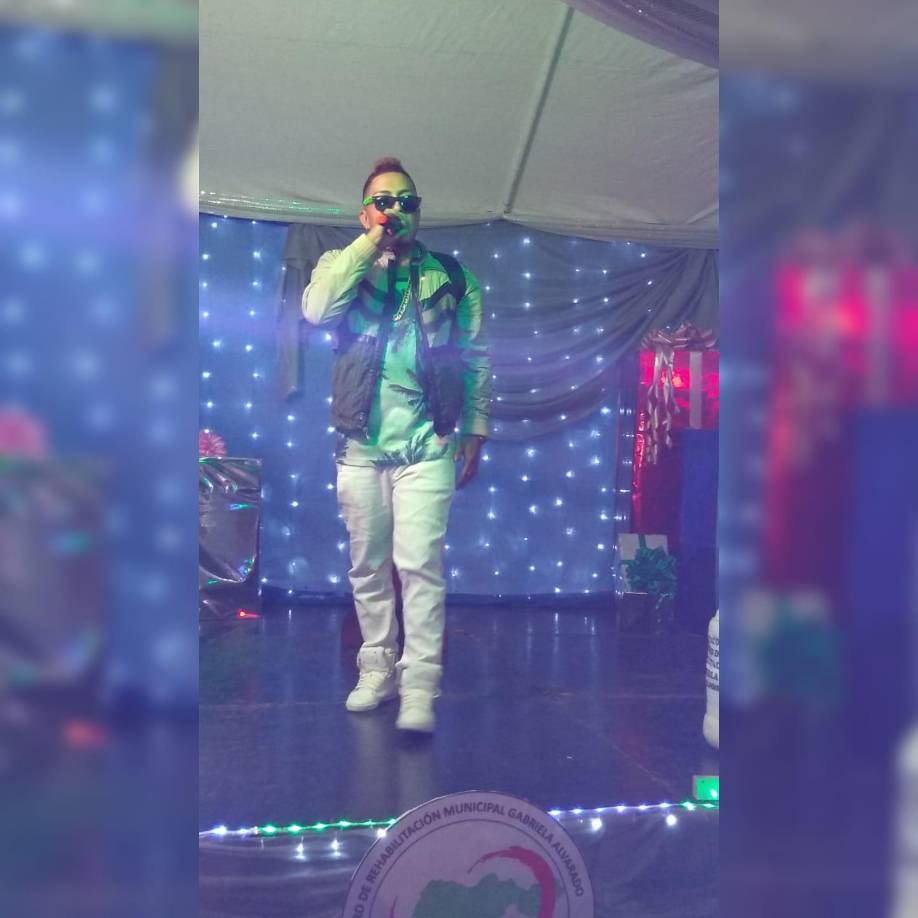 En el 2016 lanzó su sencillo “Te pido perdón”.