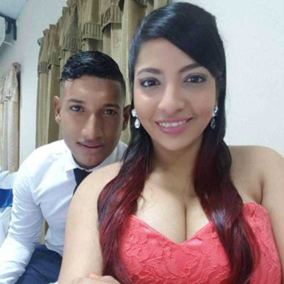 Bryan Acosta y su esposa Mavis hacen una de las mejores parejas en la sociedad hondureña. El jugador del Real España marcó un Golazo con su chica.