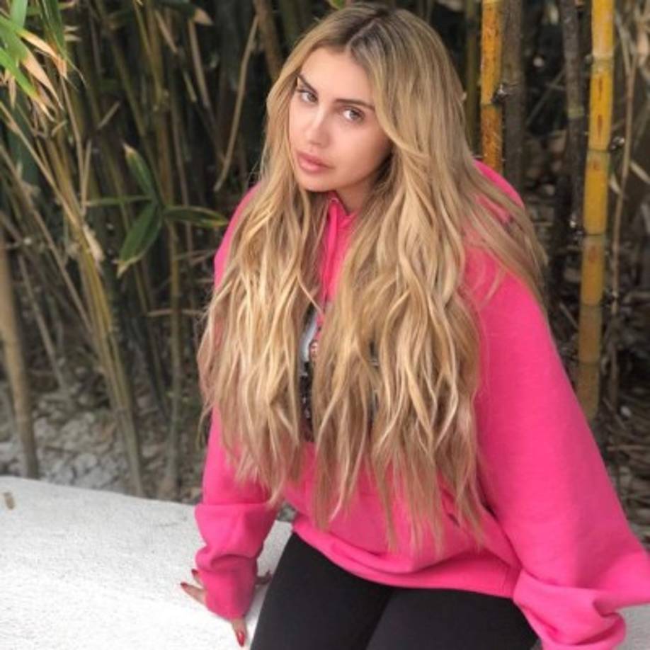 Ahora Alexa decidió volver a las redes, poniendo sus publicaciones a disposición del público en general.<br/>