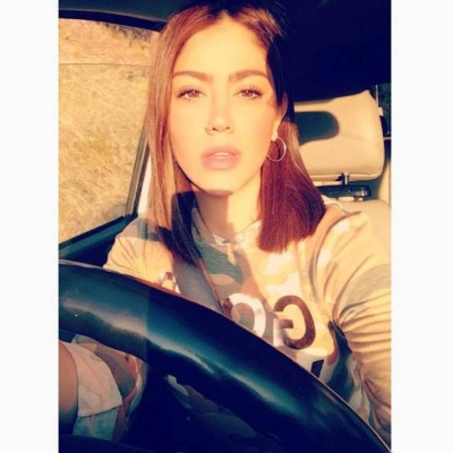 Después de hacerse famosa por su diminuta lencería le llueven comenterios de sus fans por sus atrevidas fotos.