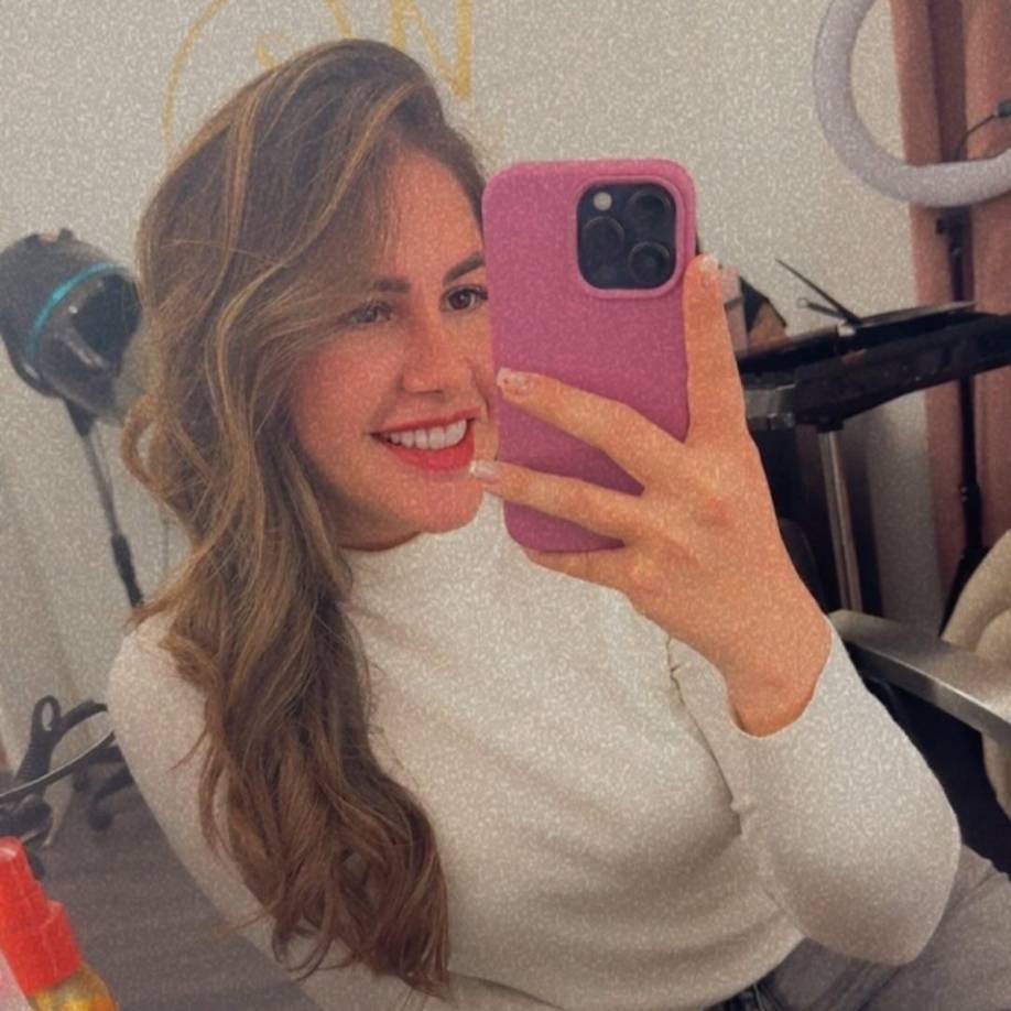 “Anna fue apuñalada en el estómago y sufrió heridas en los intestinos; solo puede ingerir líquidos. Mi cuñado fue herido en el abdomen y tiene un pulmón perforado. El otro repartidor recibió una puñalada en el pecho”, explicó Danyella Angel Helrigle, hermana de Anna, en declaraciones al sitio g1.