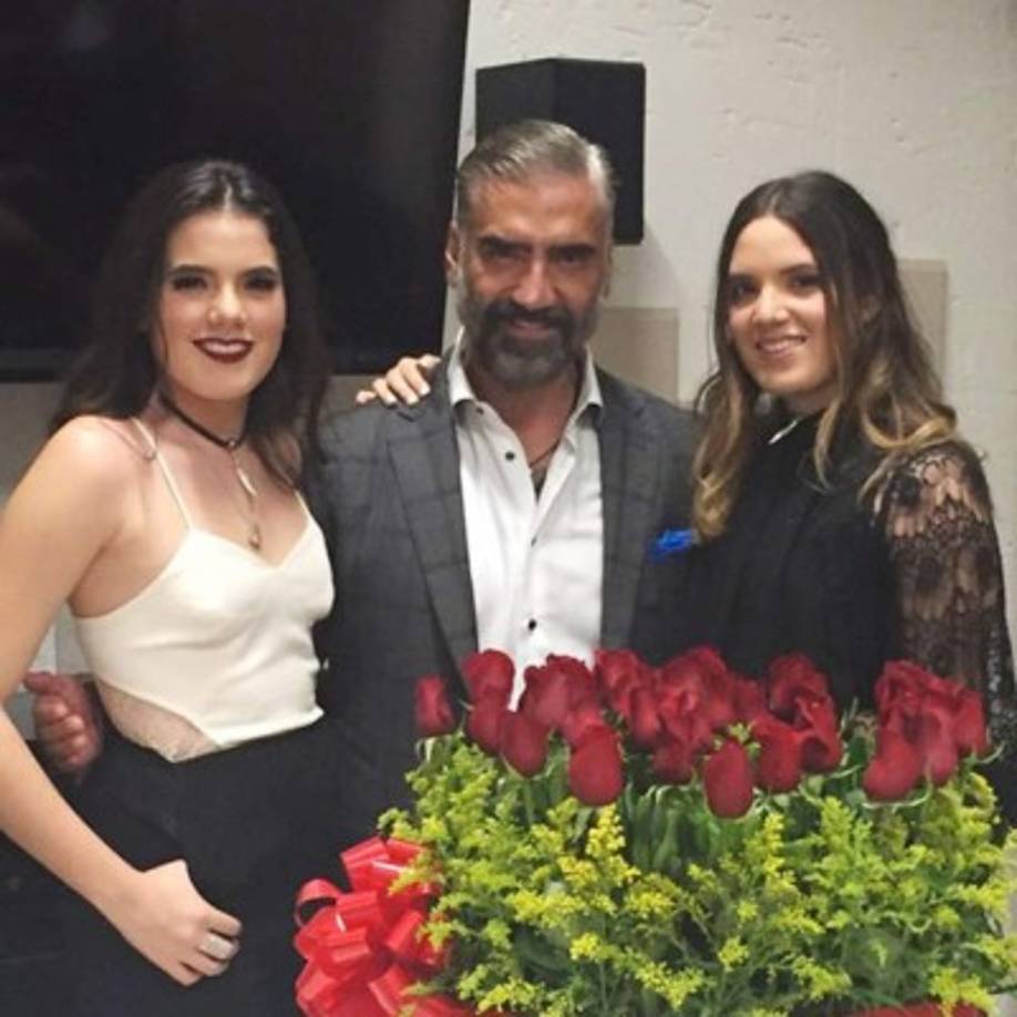 Alejandro Fernández es padre de dos gemelas. Camila y América de 21 años.