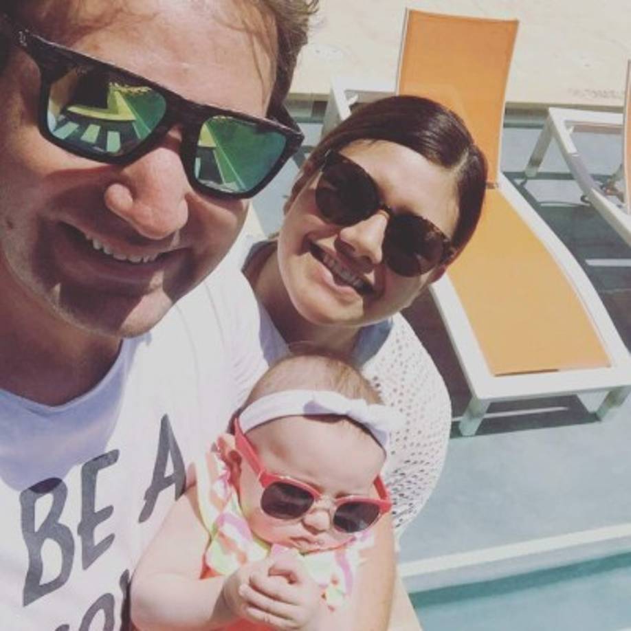 Ser madre es una de las facetas que mejor le queda a la cantante cristiana.