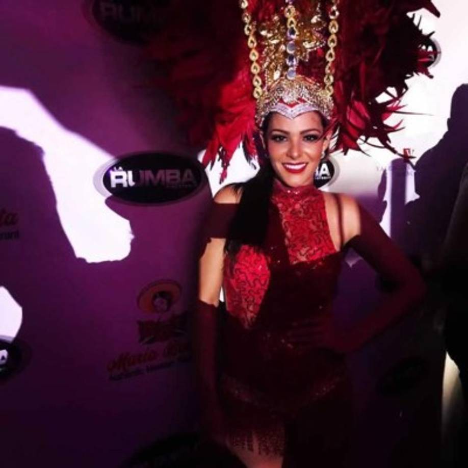 Nathalia Casco emigró de Honduras huyendo de una relación abusiva, antes de triunfar en Nuestra Belleza Latina en Estados Unidos trabajó limpiando casas y baños. <br/><br/>La catracha cuenta como al verse limpiando un sanitario se dio cuenta que ella estaba para algo más. 'Fue muy duro, me tocó limpiar casas, baños... cuando estaba limpiando un servicio yo dije tengo que levantarme y empecé a levantarme', expresó.<br/><br/>Ahora la madre soltera alterna entre la televisión, el modelaje y la música -recientemente lanzó su primer sencillo junto a su novio Kike Jackson.<br/><br/>