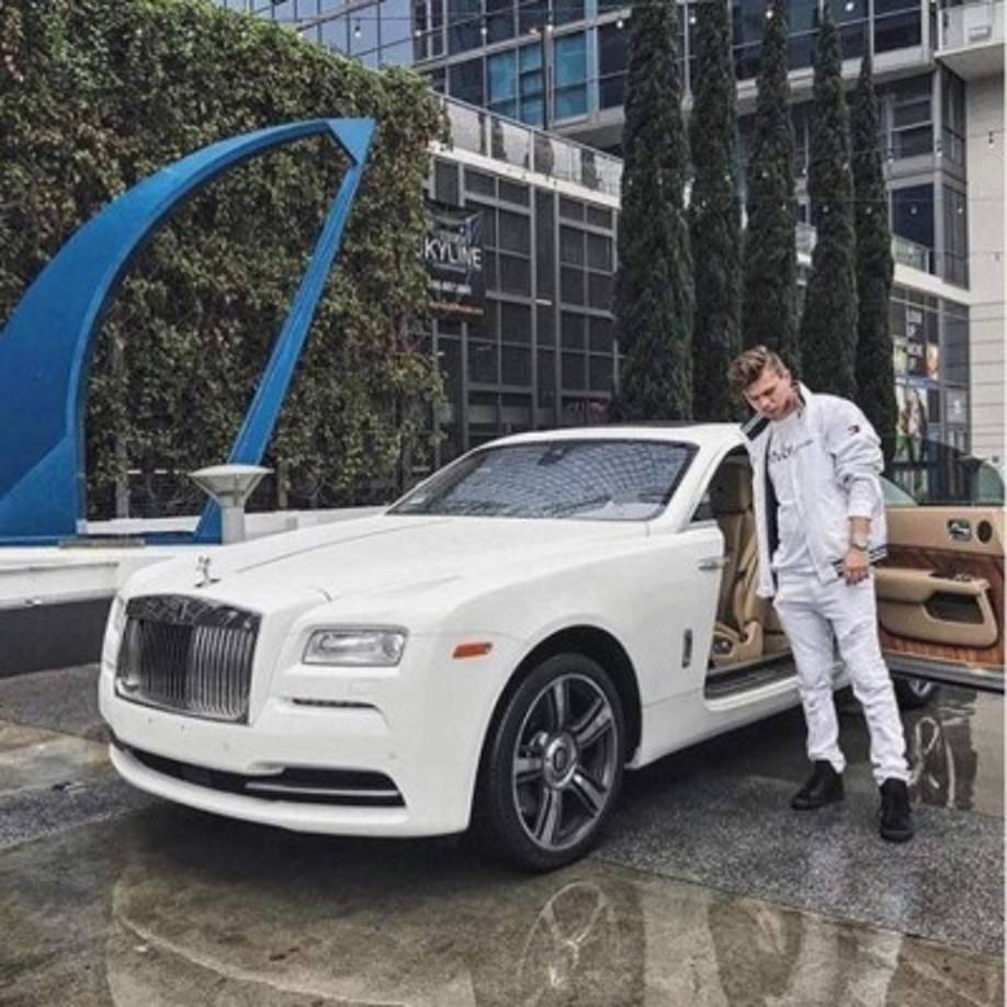 Al momento de su arresto, y ante las obvias pruebas que la policía encontró Pasek se declaró culpable de los delitos de tráfico ilícito de drogas.