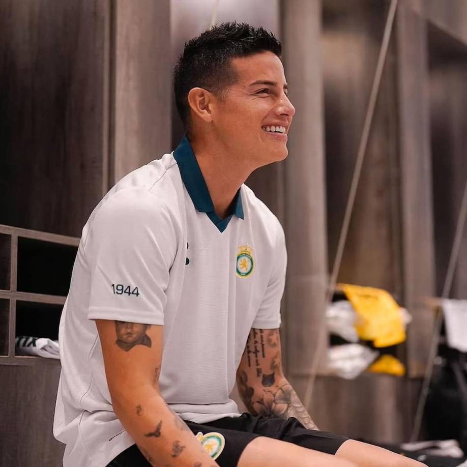 El jugador de León fue captado junto a su nueva pareja tras el triunfo contra FC Juárez. James se dejó ver en público bien acaramelado.