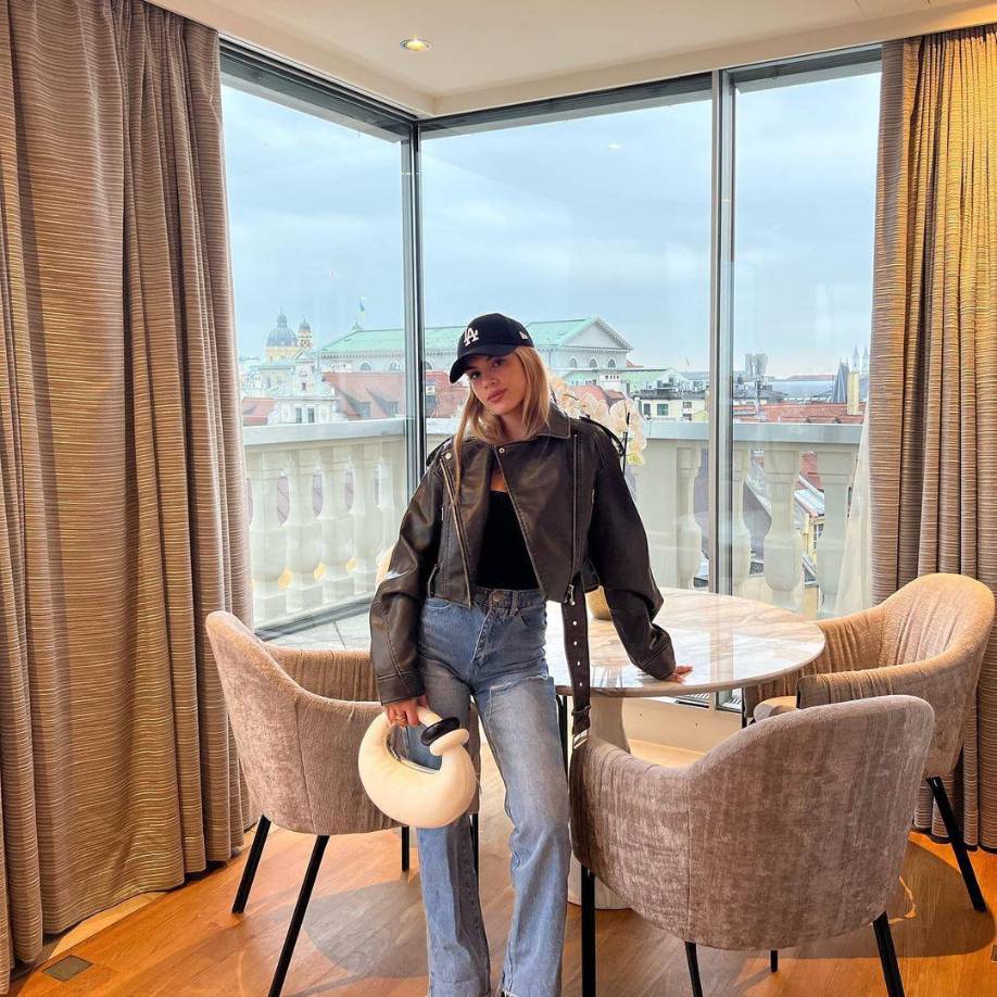 María Guardiola disfrutó a lo grande el título que su padre logró como DT del Manchester City.