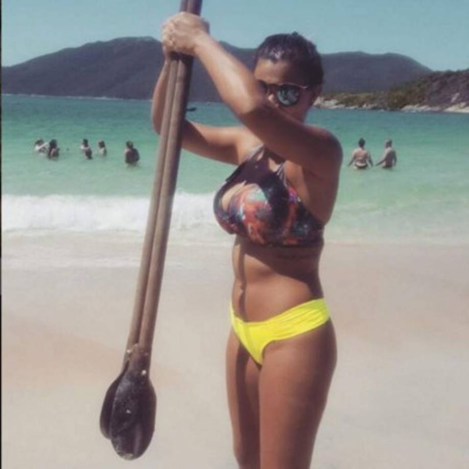 Todo ese esfuerzo físico le ayuda a mantener su esbelta figura que luce en Instagram.