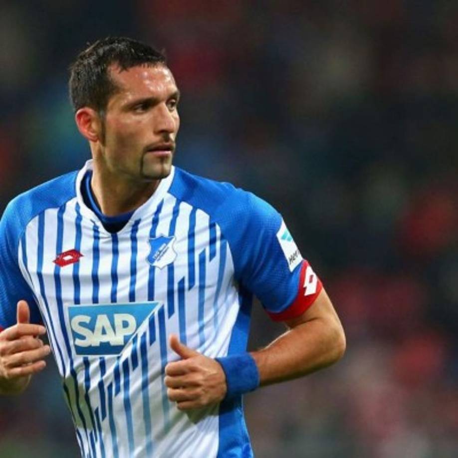 El internacional alemán Kevin Kurányi ha anunciado su retirada a los 35 años de edad. Kurányi, que había jugado en el Stuttgart, Schalke, Dinamo Moscú y Hoffenheim, estaba sin equipo desde el pasado verano.