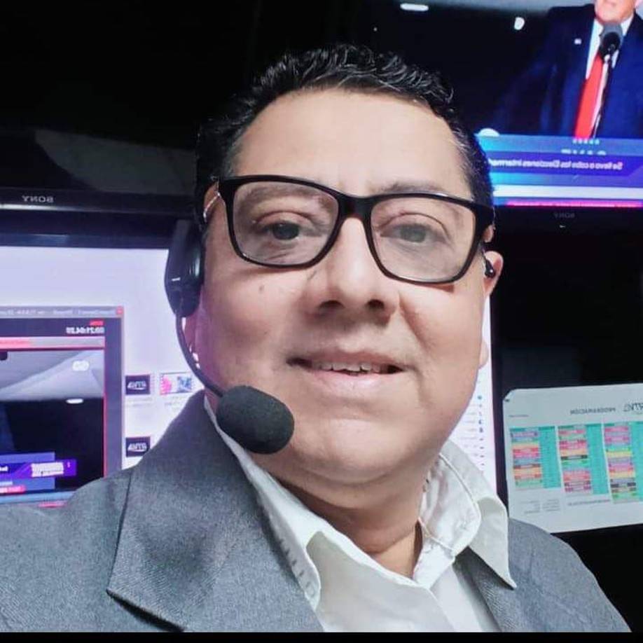 Peraza Jr. estaba casado con Karina Perdomo de Peraza.