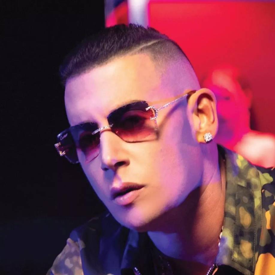 El resto de los artistas invitados son Chencho, Zion, Amarion, Luar La L y Elio Mafiaboy.