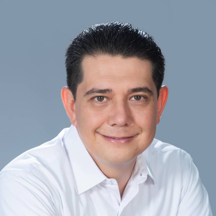 Dos días antes de su muerte, en una entrevista radiofónica, Arcos comentó sobre el reciente asesinato de su secretario general, Francisco Gonzalo Tapia Gutiérrez.