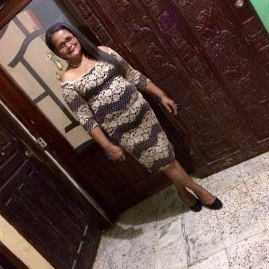 Madre mía de mis hermanos, padre y nietos hoy te quiero dar las gracias infinitamente por siempre estar ahí para todos nosotros, este es mi regalo, tu sabes que yo te quiero mucho y mis hij@s también, te estoy hoy, mañana y siempre agradecida por el apoyo recibido. Dios te bendiga hoy y siempre Te amamos! Gabriela tu hija mayor y cia!<br/>