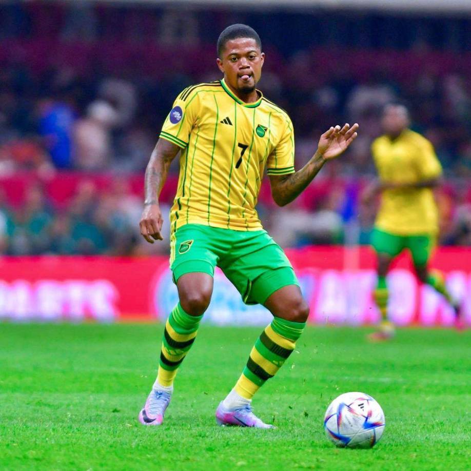 Bailey, que había sido marginado desde marzo por presunta indisciplina, es un crítico de las autoridades futbolísticas de su país, a quienes acusa de falta de profesionalismo.