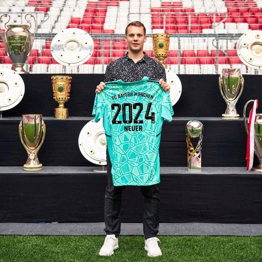 Manuel Neuer, guardameta emblemático y capitán del Bayern Múnich, amplió su contrato en un año, hasta 2024, anunció el club bávaro.