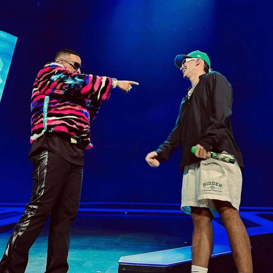 Tras la actuación, el “big boss” le dedicó unas palabras motivacionales al Ferxxo, ya que es uno de los nuevos talentos en la industria urbana y su talento se ha posicionado muy fuerte en el continente americano. 