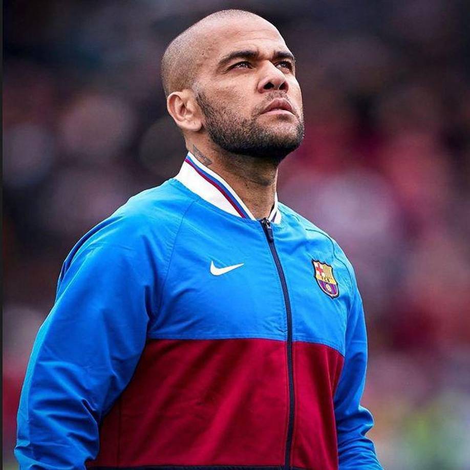 El exjugador del FC Barcelona cumplió años el pasado sábado,en medio de todo el caos en el que está envuelto desde enero recibió mensajes de apoyo y la visita sorpresa de su exesposa y sus hijos.