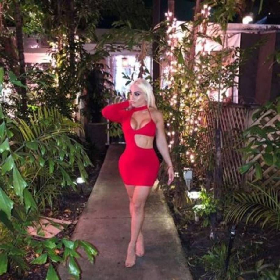 Medios locales afirmaron que la modelo de Instagram disparó a su exnovio 15 veces hasta dejarlo tendido en la calle, fue trasladado a un hospital pero no resistió las heridas y murió.