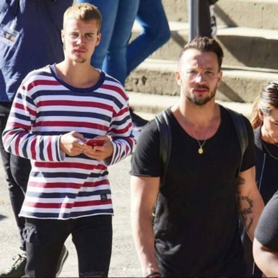 Carl Lentz y Justin Bieber se han vuelto inseparables en los últimos meses. Muchos dicen que la decisión del cantante de cancelar su gira musical se debe a que desea pasar más tiempo en la iglesia Hillsong y servir a Dios.