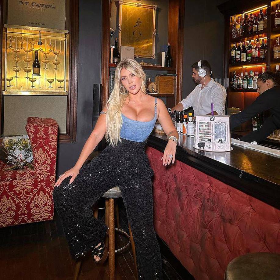 “Estoy sola, no sé si es la repuesta correcta porque vivo rodeada de amor, amigos, familia”, continuó en su post de Instagram.