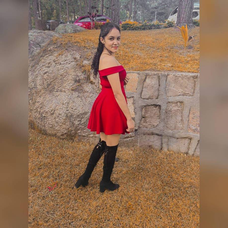 El domingo 14 de enero Isis Daniela se transportaba con su novio en una moto y a la altura del kilómetro 23 en el sector de Bosques del Zambrano perdieron el control y cayeron en el pavimento.