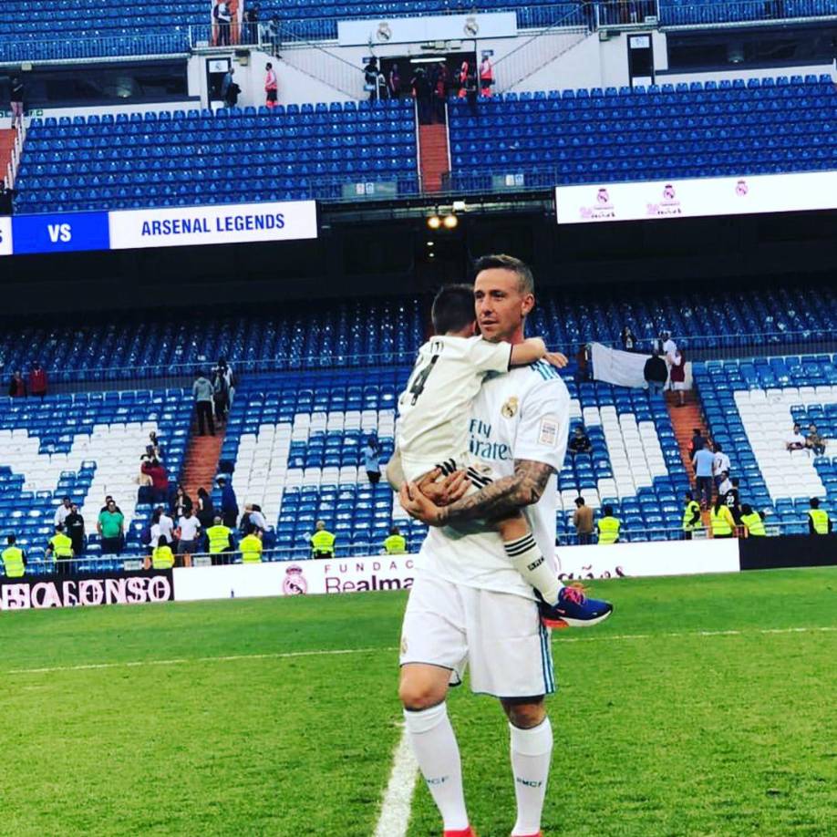  Guti jugó la mayor parte de su carrera con el Real Madrid y su último club fue el Besiktas de Turquía.