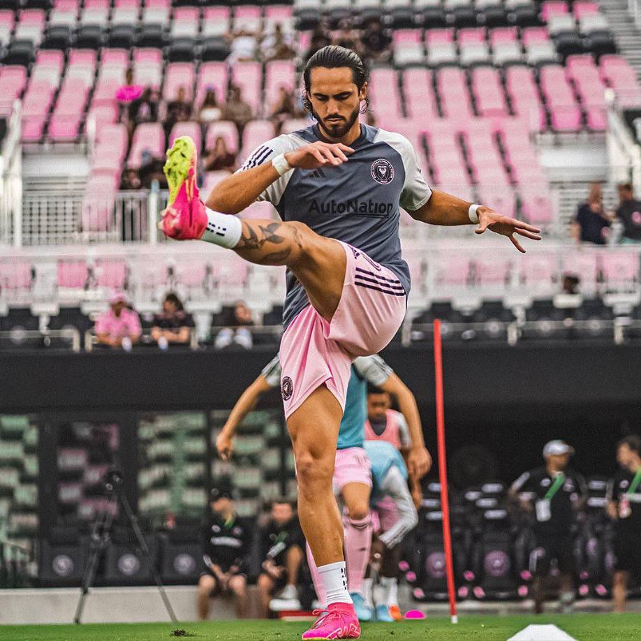 Según detalló Forbes, el atacante ecuatoriano del Inter Miami es uno de los mejor remunerados en la Major League Soccer (MLS), con un salario base de 550 mil dólares. 