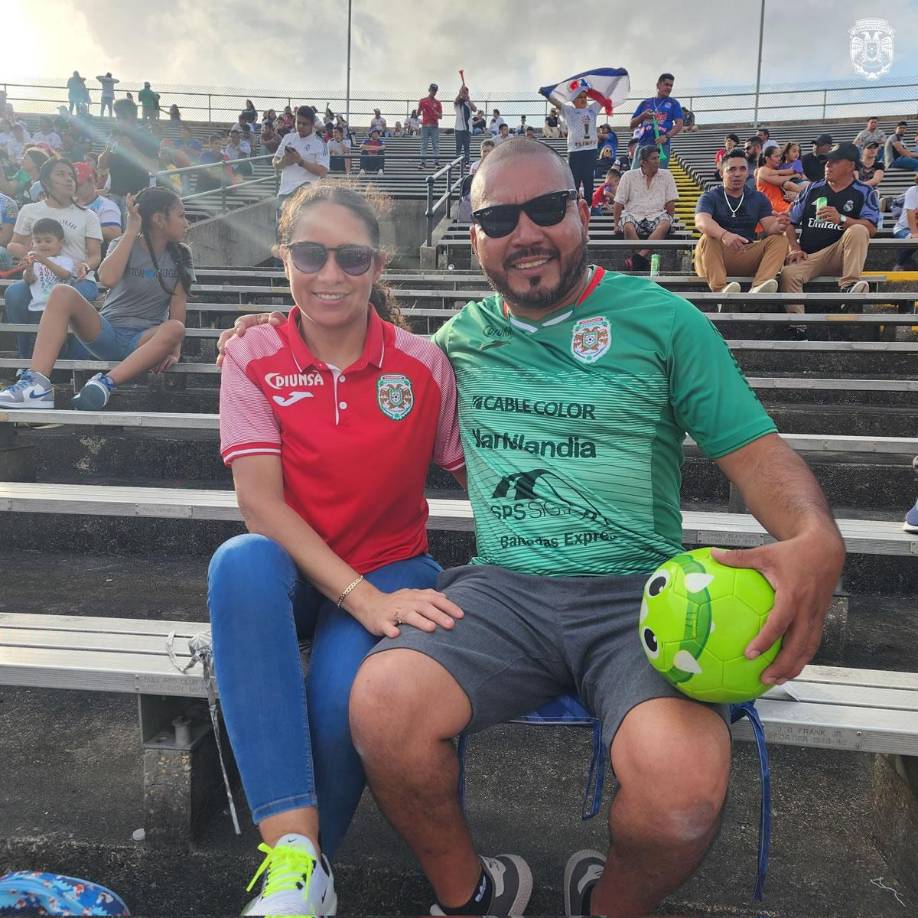 La afición del Marathón también se hizo presente en el Tad Gormley Stadium de Nueva Orleans.