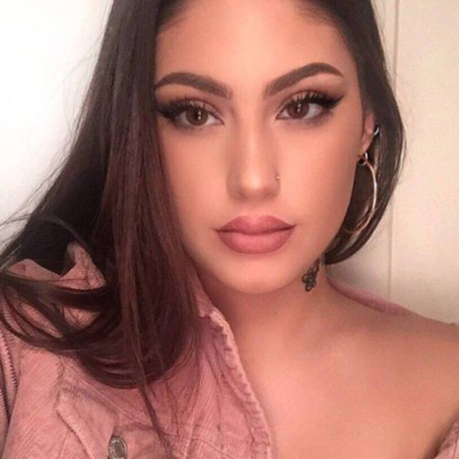 estellemorain es la cuenta de Instagram de una de las chicas que estuvo en la fiesta del jugador inglés.