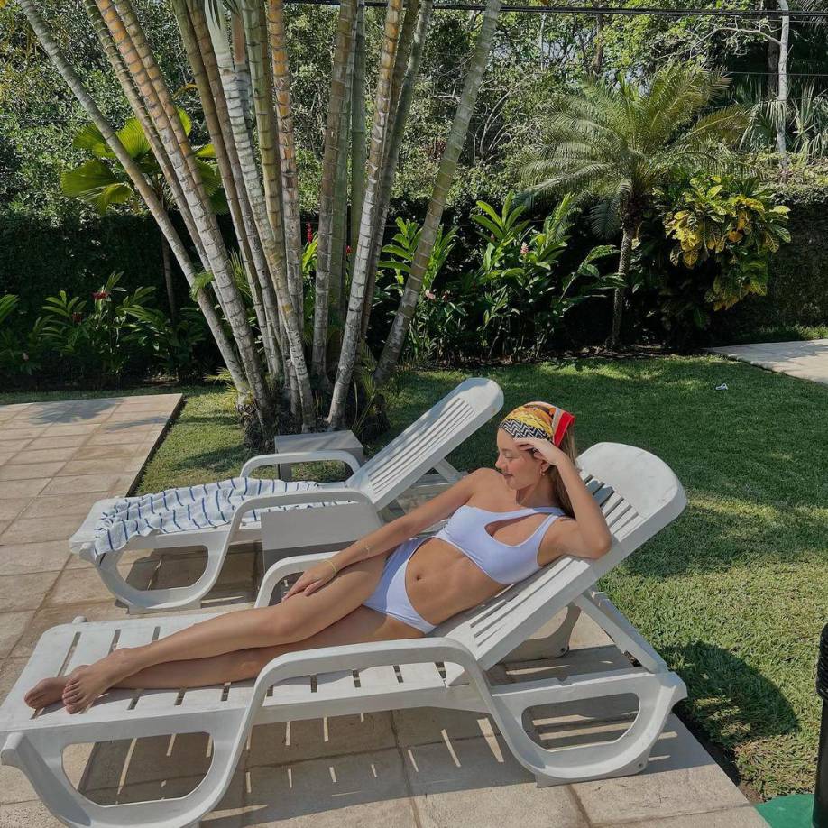 “Tras la feliz noticia del embarazo de Mónica Andrea Aguilar Radford, quien hasta hoy ostentaba el título, Ana Gabriela primera finalista en el evento nacional asumirá la responsabilidad de representar a nuestro país en el próximo Miss Universo. ¡Estamos seguros que dejará en alto el nombre de Guatemala!”, posteó la organización de Miss Universo Guatemala.