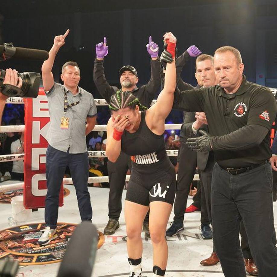 Ostovich tuvo diez peleas en su carrera en la UFC, dejando como saldo cuatro triunfos .