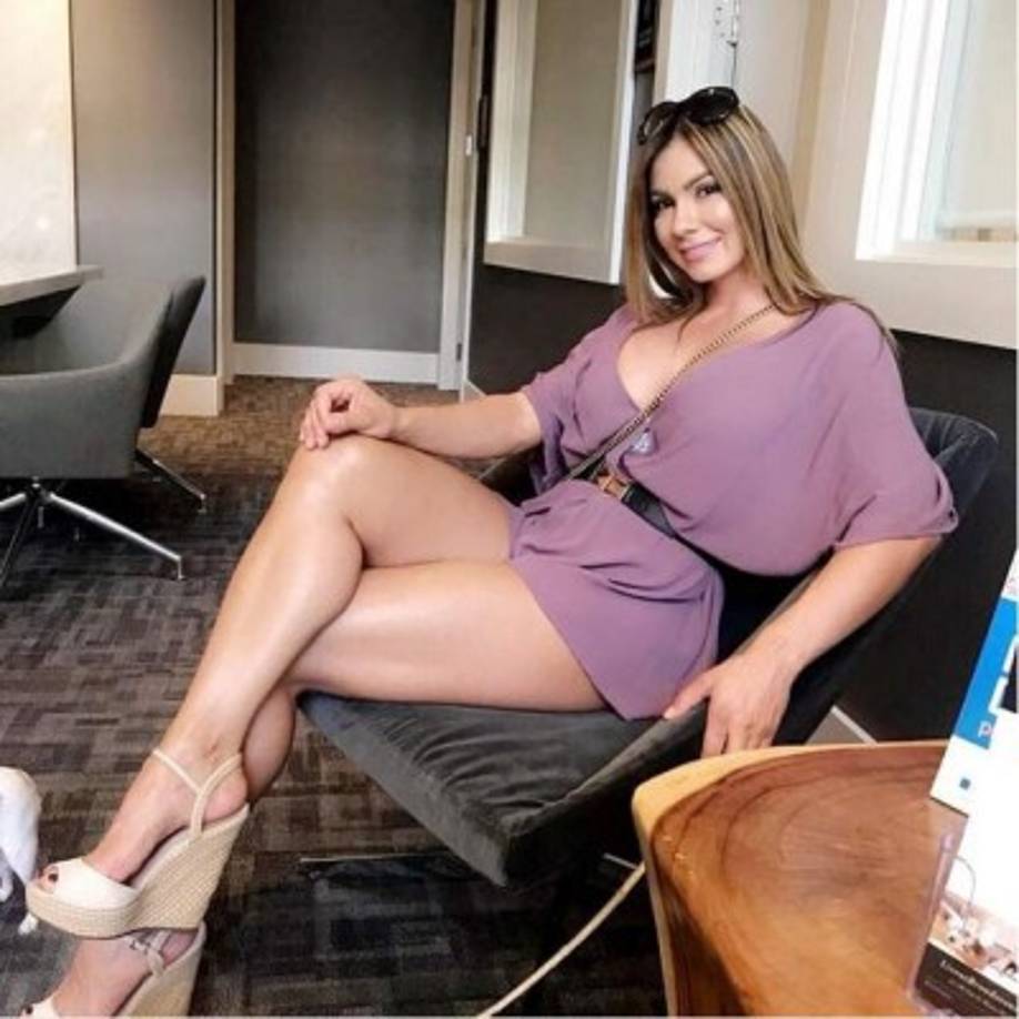 Hace unos días Esperanza Gómez, actriz colombiana de cine para adultos, se enteró que su imagen era utilizada por un grupo de delincuentes en Bogotá para promover estupefacientes, en particular, sustancias psicoactivas como LSD, que se vendían entre la comunidad estudiantil.