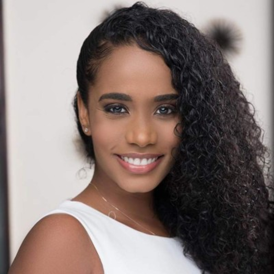 Ganar el Miss Mundo 2019 le ha dado a Toni-Ann la exposición mediática que nunca pensó, ella siempre soñó con ser una cantante reconocida, y ahora su pasado (su niñez) empieza a salir a la luz y con ello, su sueño de alcanzar la fama siendo cantante. <br/>