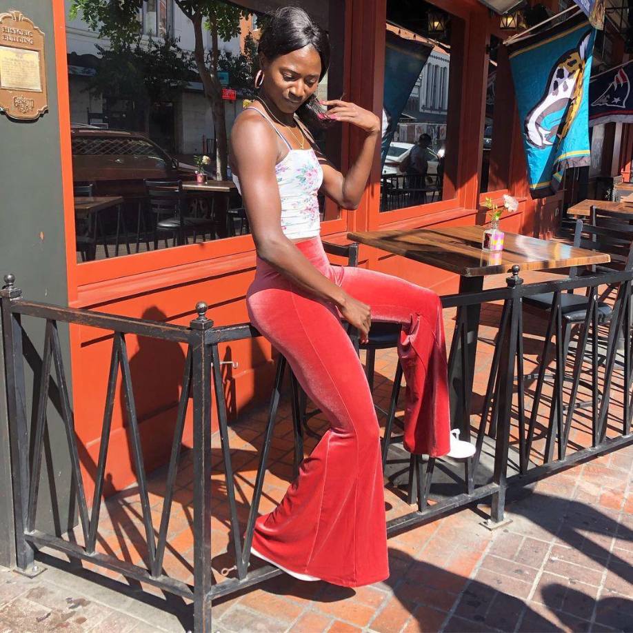 Además de su éxito en la pista, Bowie fue modelo. 