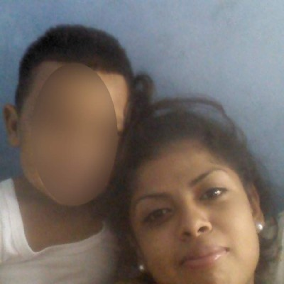 Las autoridades llegaron a la escena a las 11:00 am, abrieron el saco en el que estaba Ponce para hacer la revisión del cuerpo.