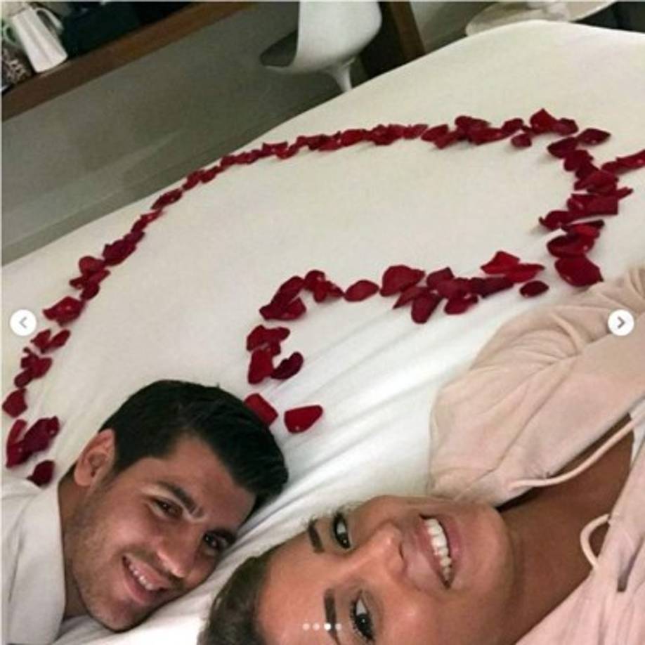 Álvaro Morata, delantero español del Atlético de Madrid, disfrutó el Día de San Valentín junto a su esposa Alice Campello.