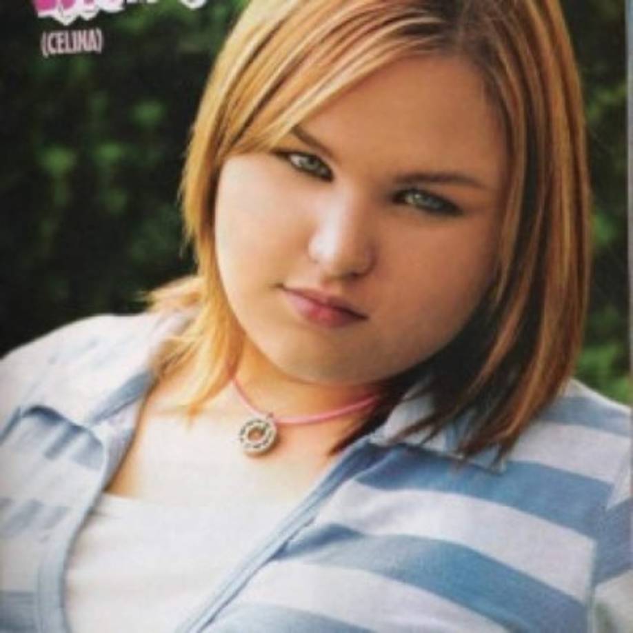 Desde que empezó a bajar de peso, Estefanía Villarreal, como es su verdadero nombre, no paró en presumir su belleza y su cuerpo, ya que ganó confianza.<br/><br/>