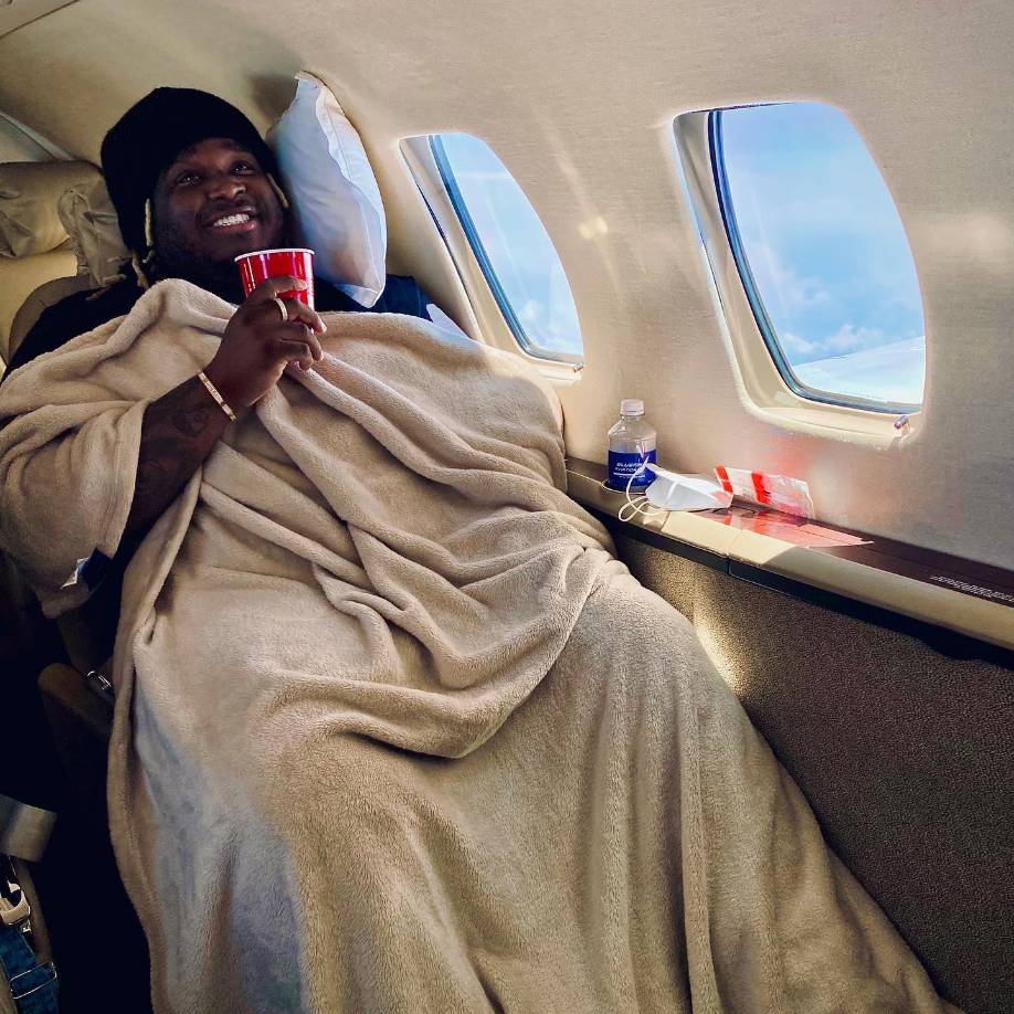 “Perdí 100 libras en un año y siento que fue una eternidad. Fue un tema complicado con la alimentación. Había días que entrenaba hasta tres veces, pues estaba bien enfocado”, expresó el artista panameño de 31 años de edad.