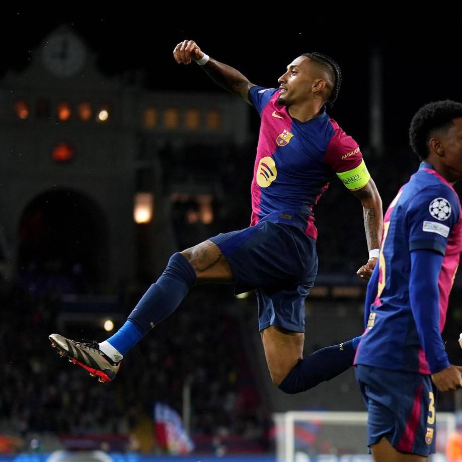 Fue la gran noche de Raphinha para liderar la goleada del Barcelona que se vengó del Bayern Múnich.