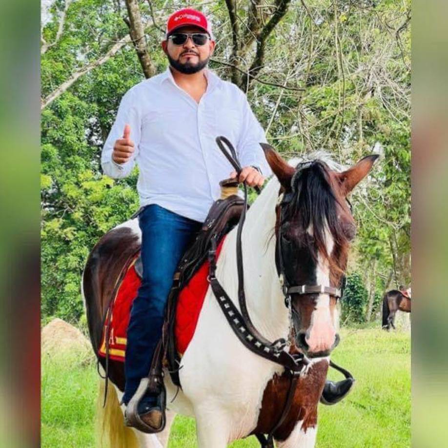 Según trascendió, Jonathan Argeñal fue sometido a una delicada operación en un órgano interno de su cuerpo, pero no resistió a la misma. 