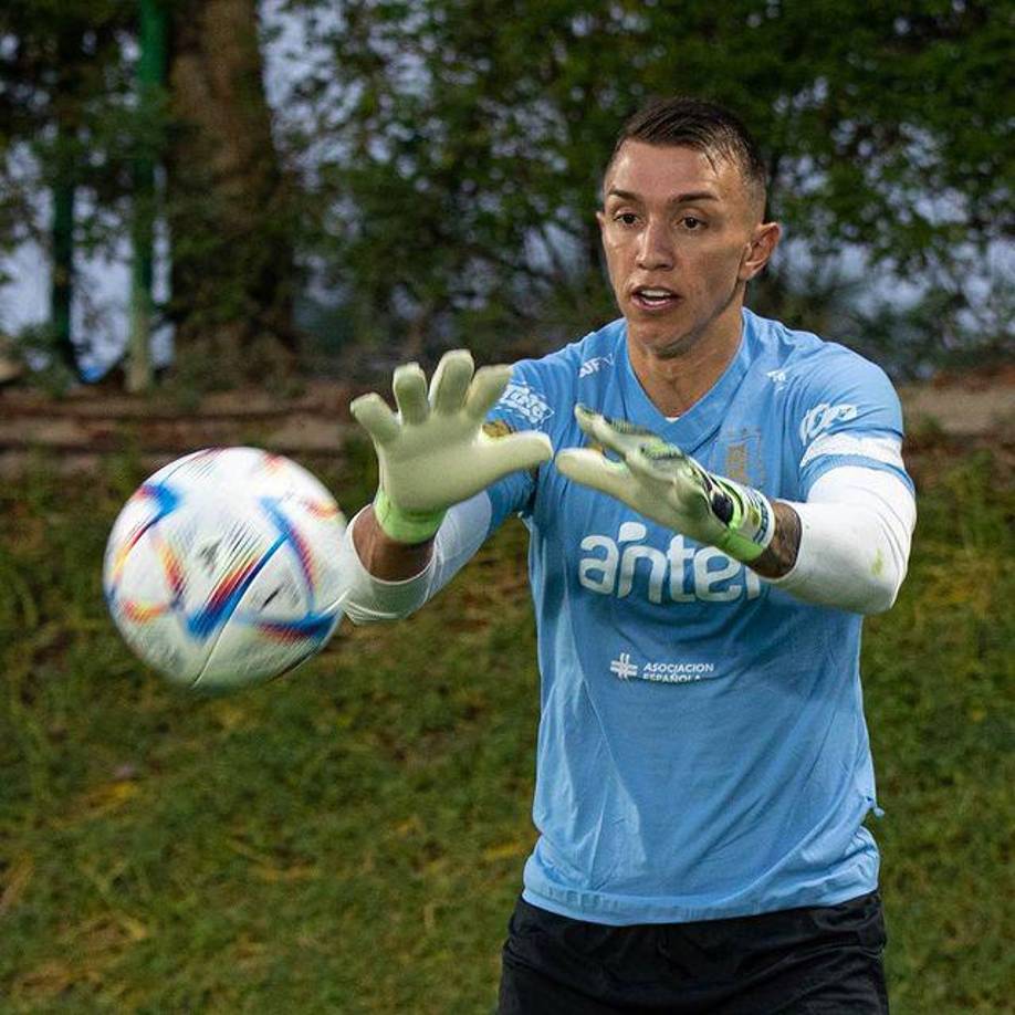 Y continúa: “Cada vez que me llamaba por teléfono, me convencía de invertir dinero en este fondo, diciendo ‘es un fondo con altos rendimientos, este fondo es un fondo corporativo, Hakan Ateş y Mehmet Aydoğdu están administrando este fondo”’, los mencionados son el gerente general y el gerente adjunto del banco.