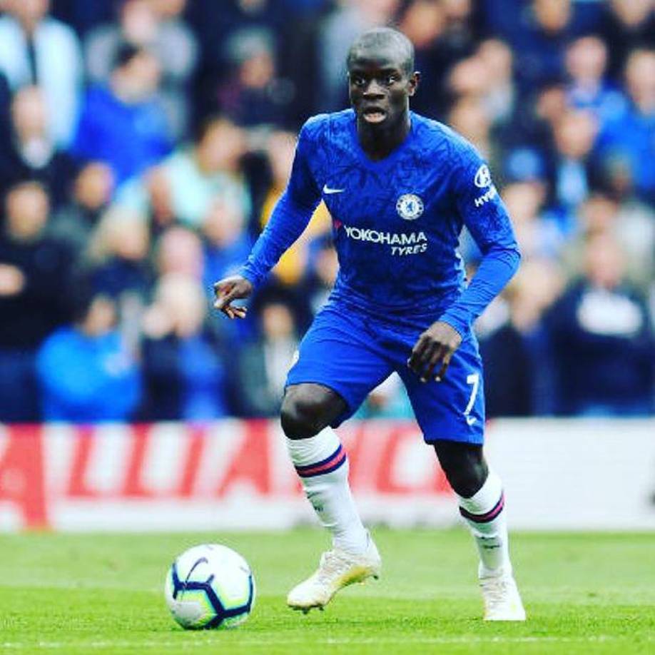 Kanté: “Quiero formar parte del futuro del Chelsea, seguro. Es un proyecto apasionante. Por desgracia, esta temporada no ha estado al nivel, pero queremos seguir el camino del éxito. Ya veremos dónde estaré, pero espero que aquí. Es un proyecto ilusionante. Quiero quedarme aquí, por supuesto”, declaró a Football Daily.