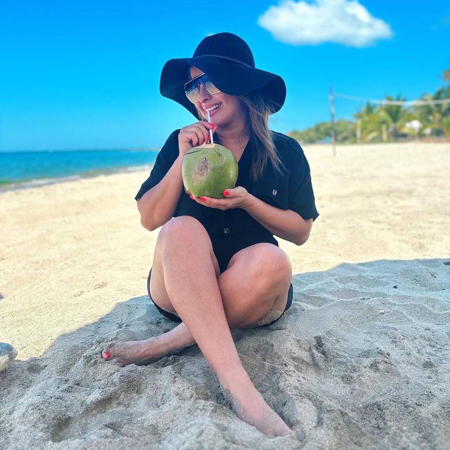 Cristina Rodríguez cautiva con sus trajes veraniegos en Trujillo