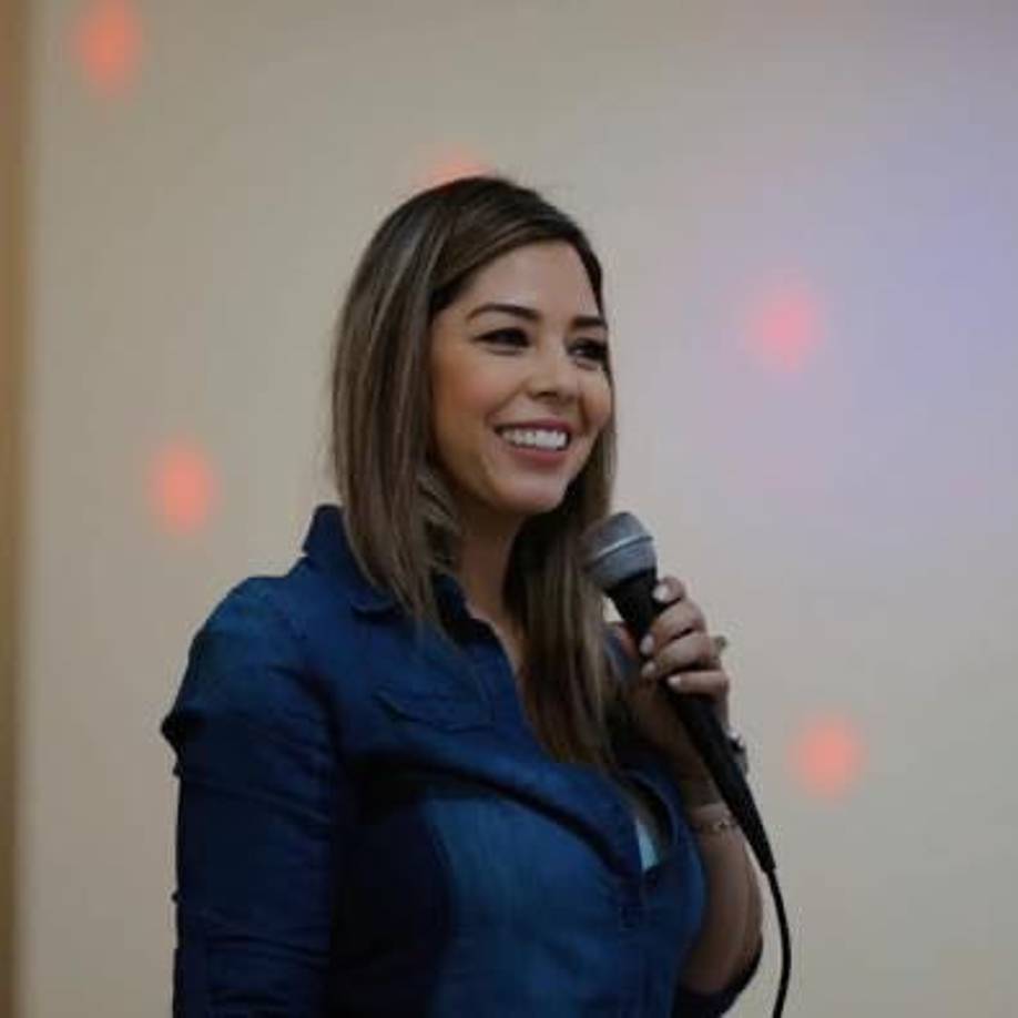 Cuenta con una amplia experiencia dentro de la administración pública. 